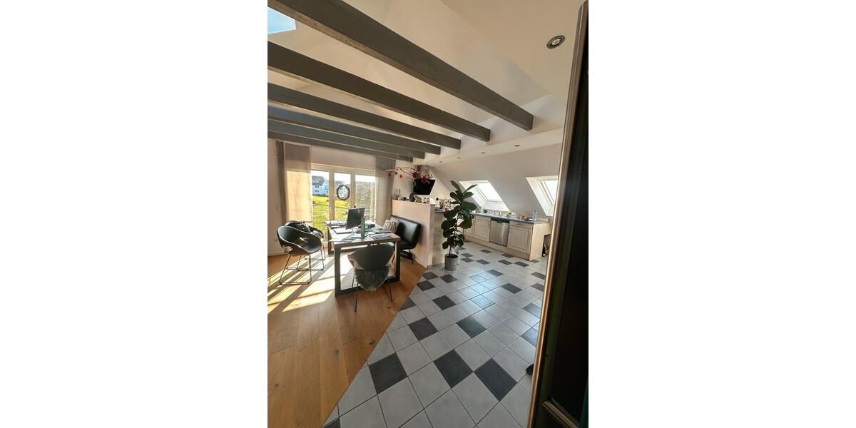 Dachgeschoßwohnung Bad Wünnenberg - 4 Zimmer, 105 m&sup2;, 1.000&euro; | Angebot:25887343