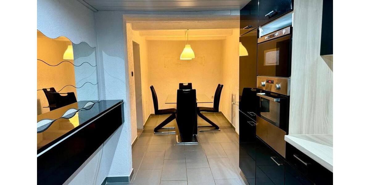 Einfamilienhaus Warstein - 8 Zimmer, 150 m&sup2;, 950&euro; | Angebot:25982315