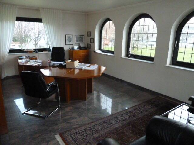 Mehrfamilienhaus, Wohnhaus Anröchte - 6 Zimmer, 240 m&sup2;, 995.000&euro; | Angebot:25664636