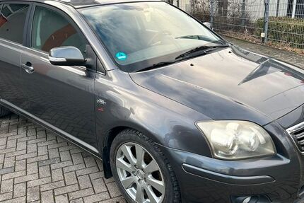 Toyota Avensis 211.000 km 1.400 &euro; Lippstadt 59557