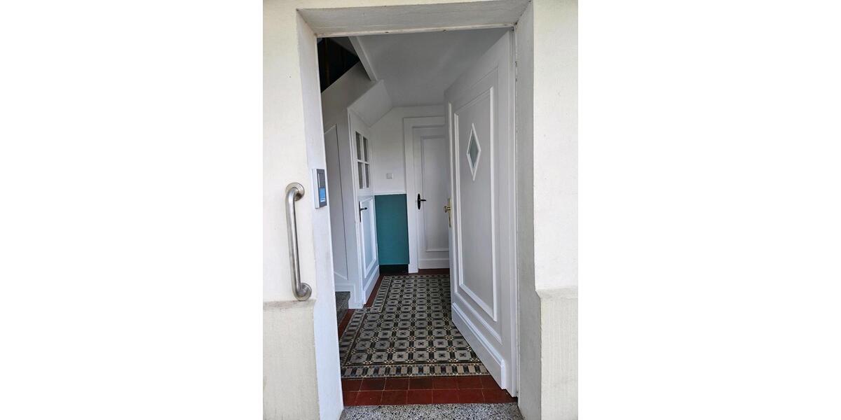 Dachgeschoßwohnung Gütersloh - 3 Zimmer, 45 m&sup2;, 590&euro; | Angebot:24454270