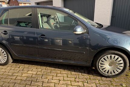 VW Golf 278.265 km 3.300 &euro; Paderborn 33104