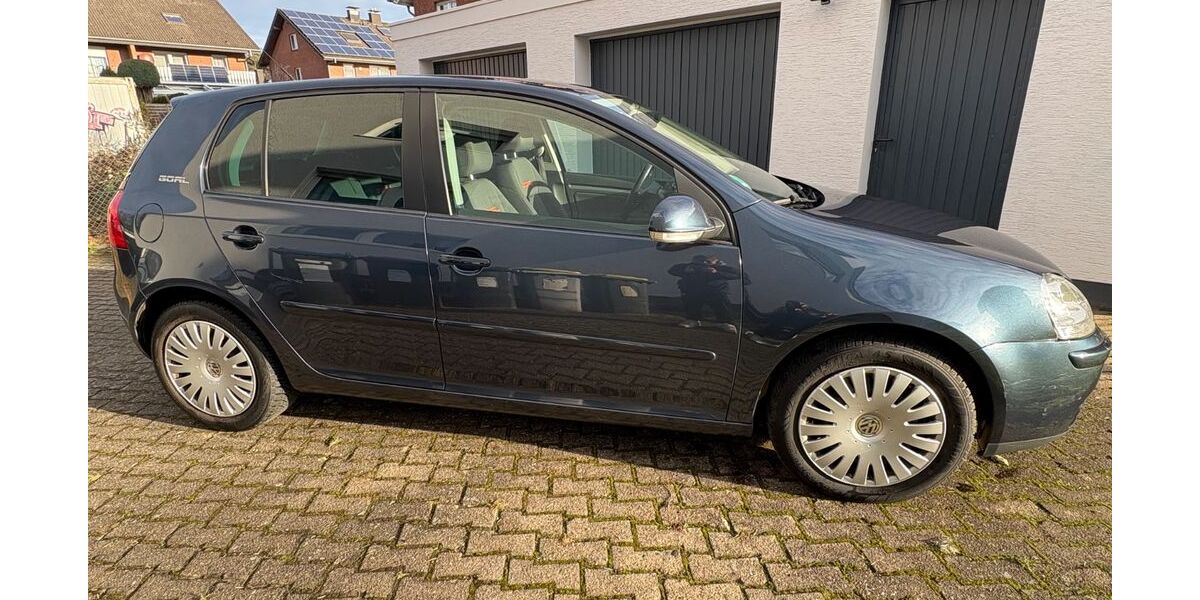 VW Golf 278.265 km 3.300 &euro; Paderborn 33104