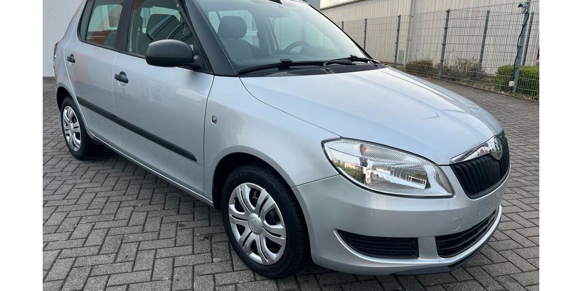 Skoda Fabia 215.500 km 2.800 &euro; Lippstadt 59557