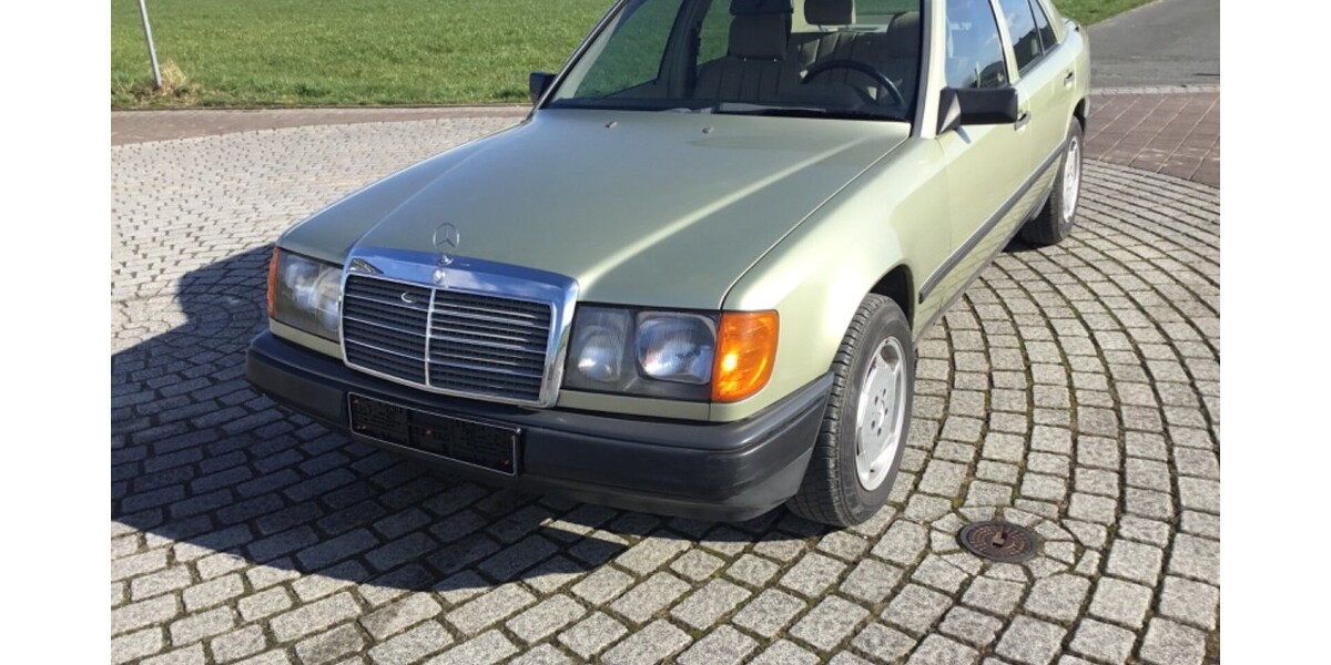 Mercedes-Benz E 230 69.800 km 10.800 &euro; Paderborn 33104