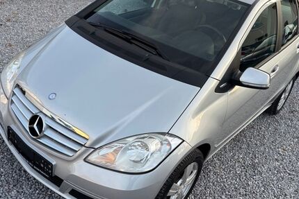 Mercedes-Benz A 180 234.297 km 2.690 &euro; Paderborn 33104