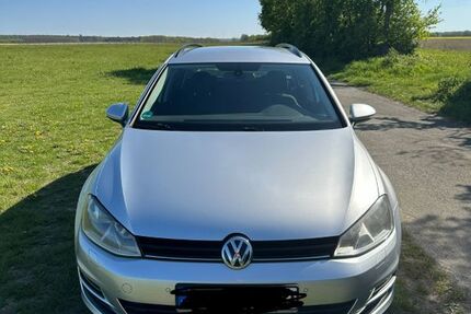 VW Golf 225.000 km 6.850 &euro; Büren 33142