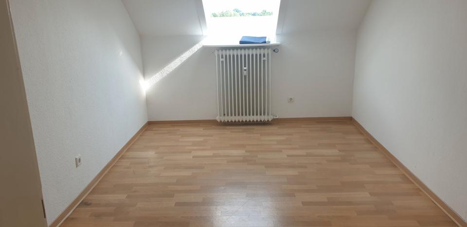 Dachgeschoßwohnung Paderborn - 3 Zimmer, 55 m&sup2;, 540&euro; | Angebot:26674360