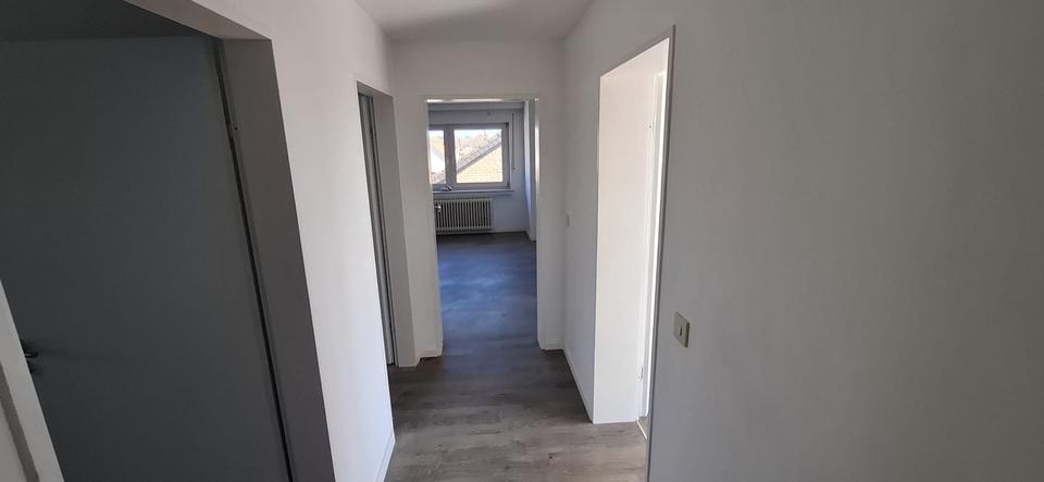 Dachgeschoßwohnung Paderborn Elsen - 3 Zimmer, 90 m&sup2;, 800&euro; | Angebot:25843798