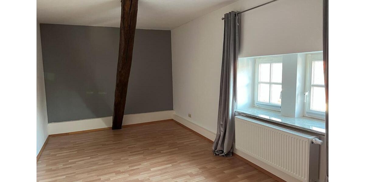 Dachgeschoßwohnung Geseke - 6 Zimmer, 180 m&sup2;, 890&euro; | Angebot:26461476