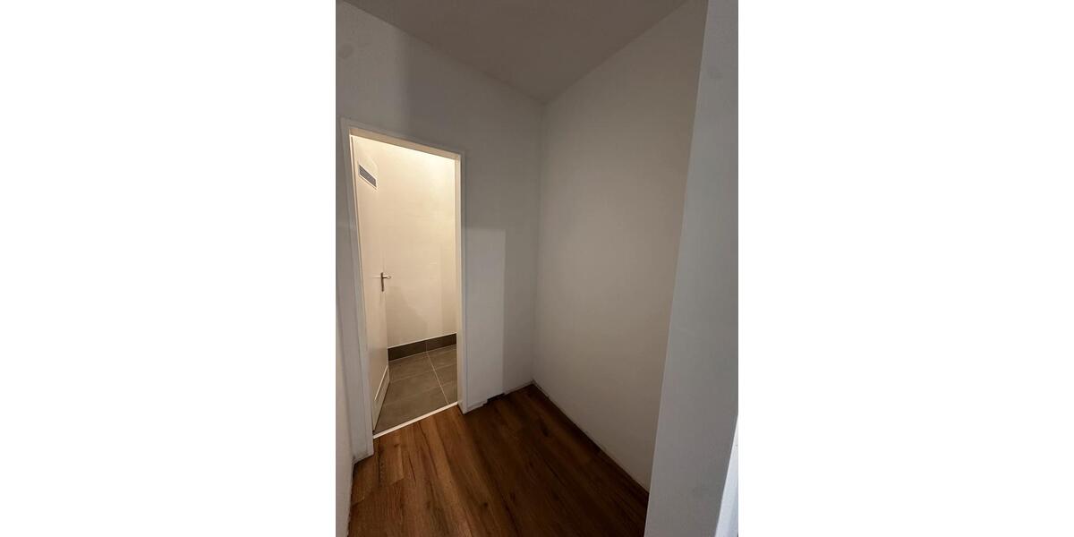 Etagenwohnung Paderborn - 2 Zimmer, 65 m&sup2;, 800&euro; | Angebot:26013812