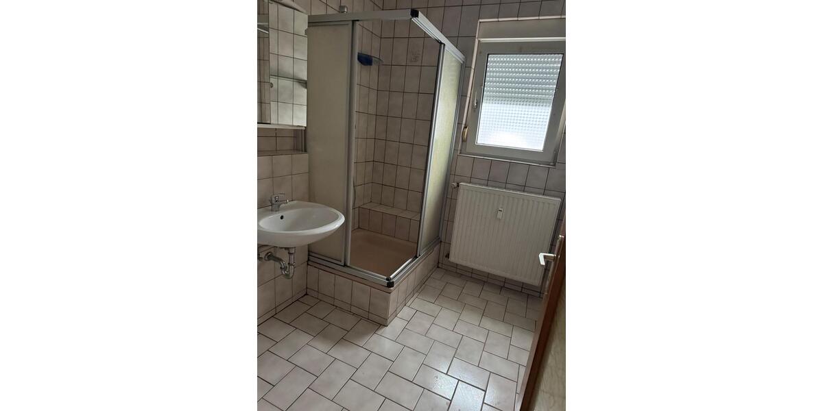 Erdgeschoßwohnung Büren - 3 Zimmer, 85 m&sup2;, 595&euro; | Angebot:25982709