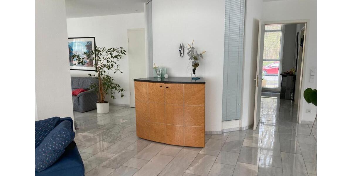 Villa Gütersloh Kattenstroth - 8 Zimmer, 325 m&sup2;, 1.200.000&euro; | Angebot:26262888