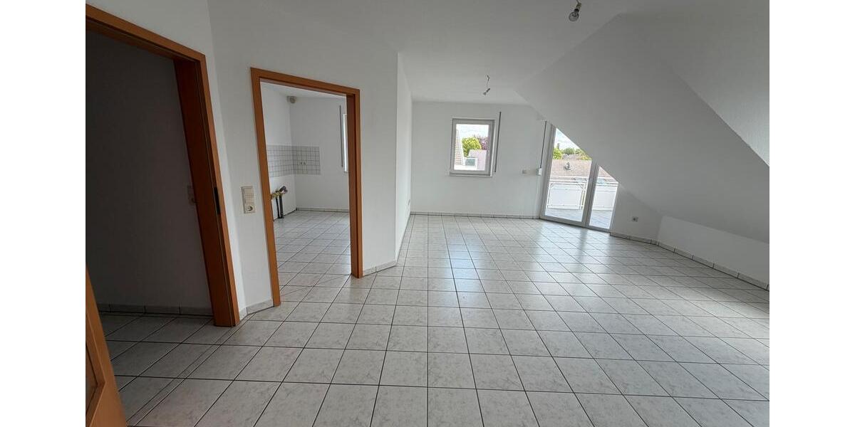 Dachgeschoßwohnung Lippstadt Bad Waldliesborn - 3 Zimmer, 85 m&sup2;, 800&euro; | Angebot:26604513