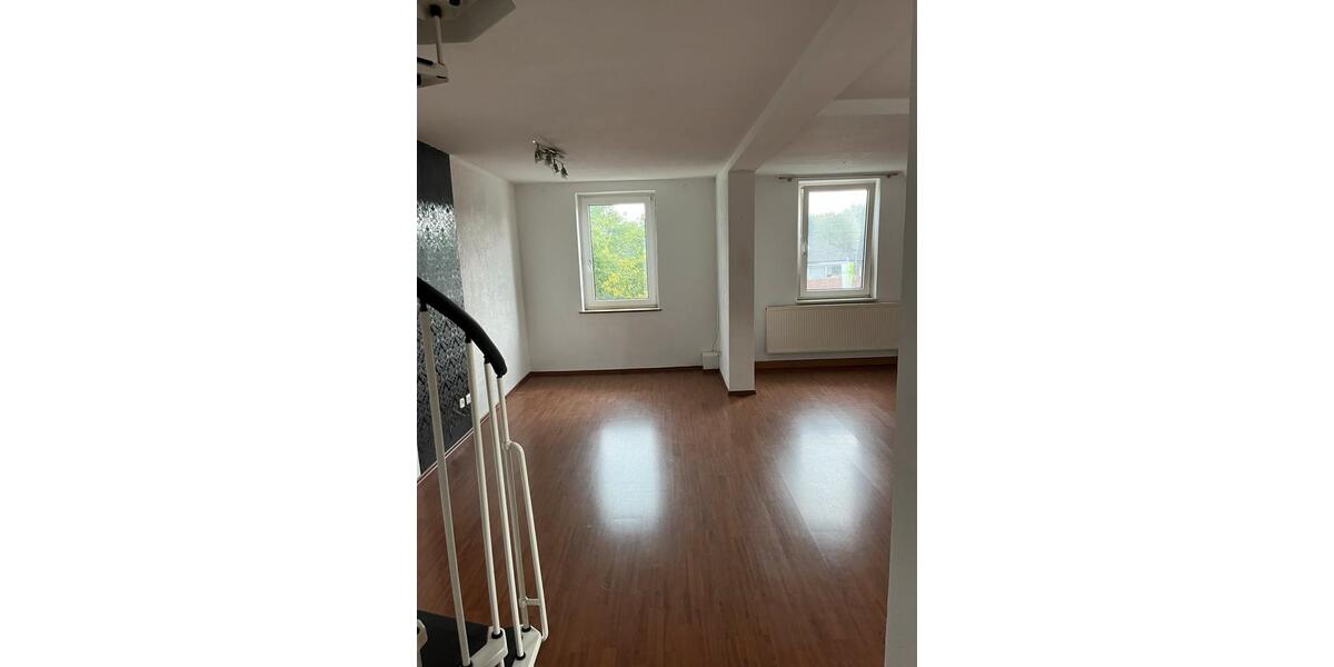 Dachgeschoßwohnung Hövelhof - 3 Zimmer, 100 m&sup2;, 800&euro; | Angebot:25838656