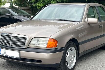 Mercedes-Benz C 180 162.000 km 2.999 &euro; Herzebrock Clarhols 33442