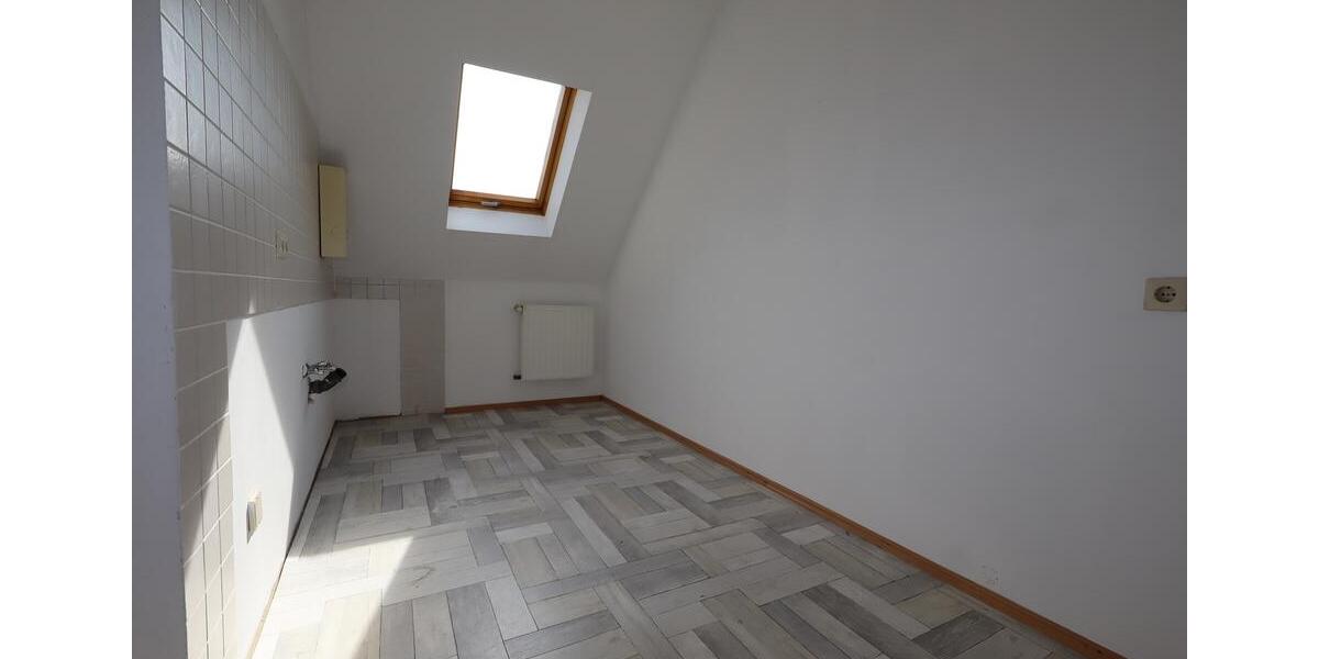 Maisonettenwohnung Büren - 4 Zimmer, 180 m&sup2;, 990&euro; | Angebot:25900426