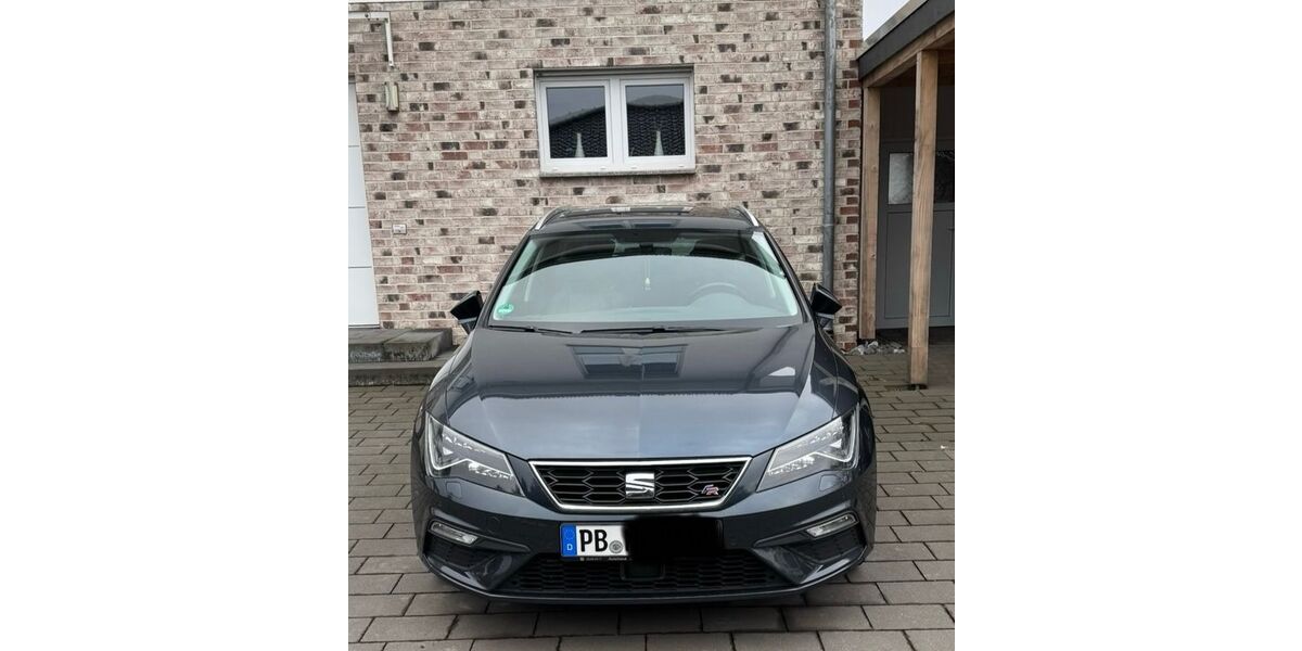 Seat Leon 138.000 km 15.599 &euro; Büren 33142
