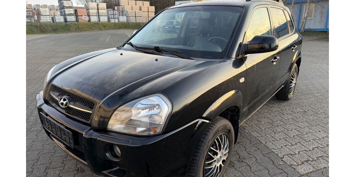 Hyundai TUCSON 165.000 km 3.500 &euro; Paderborn 33106