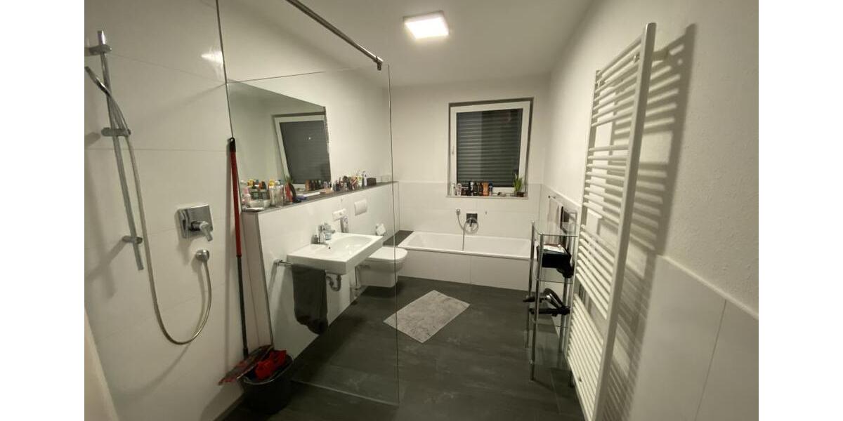 Etagenwohnung Gütersloh - 3 Zimmer, 102 m&sup2;, 1.200&euro; | Angebot:25252392