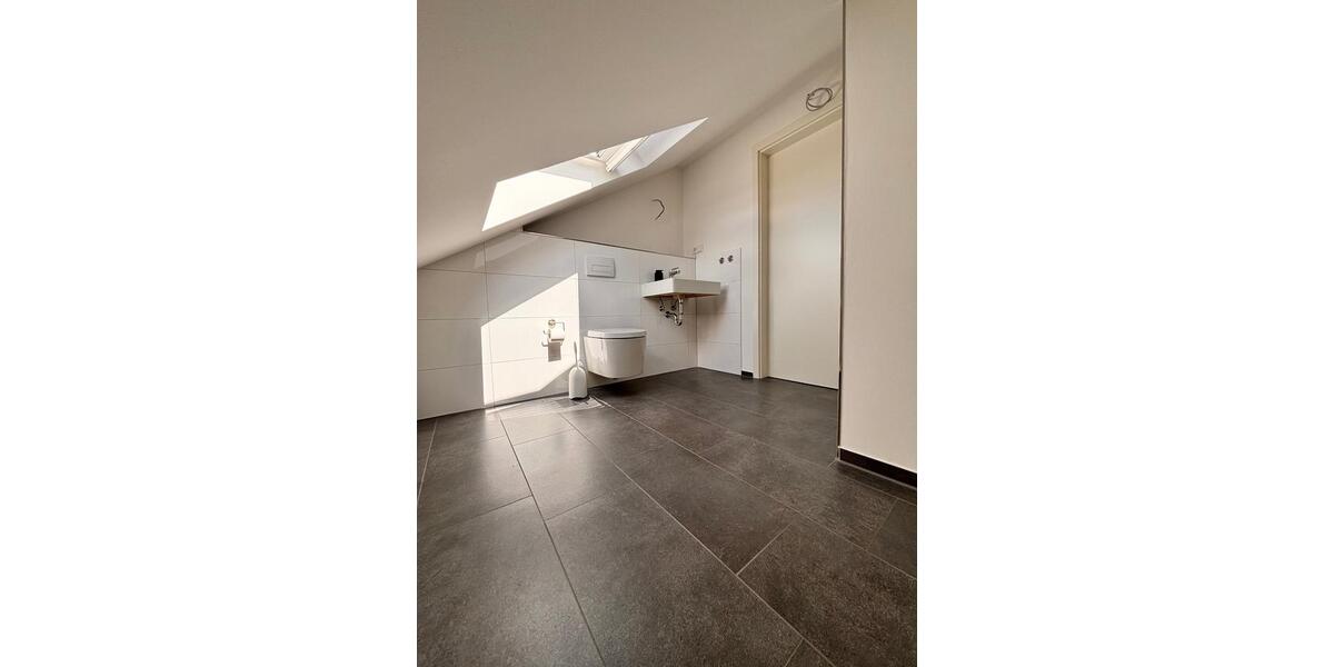 Dachgeschoßwohnung Oelde - 1 Zimmer, 65 m&sup2;, 615&euro; | Angebot:25933967