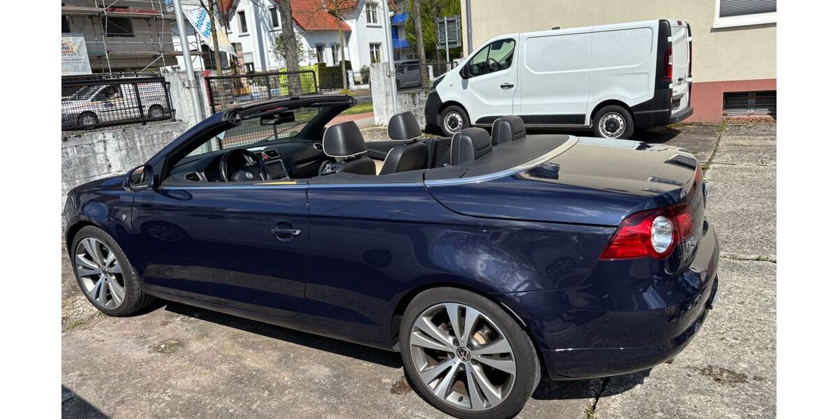 VW Eos 105.000 km 9.690 &euro; Paderborn 33104