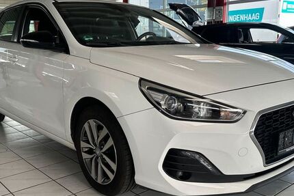 Hyundai i30 101.200 km 10.499 &euro; Paderborn 33100
