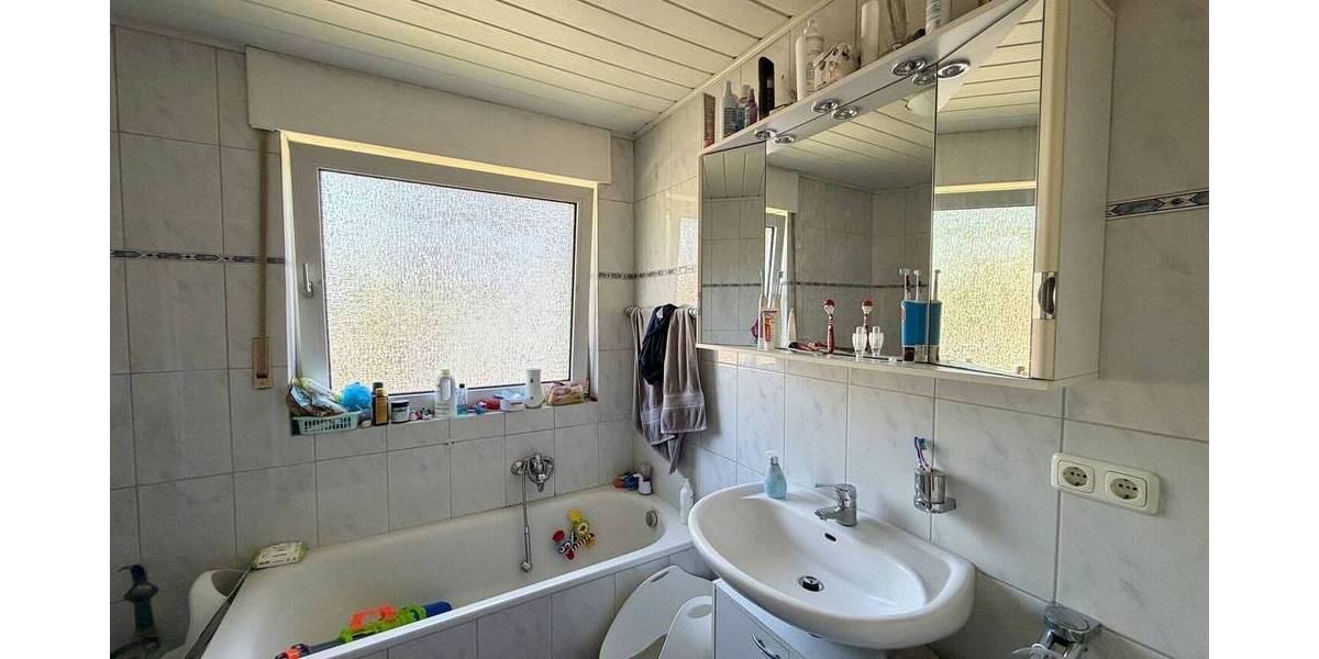 Mehrfamilienhaus, Wohnhaus Delbrück / Lippling Lippling - 8 Zimmer, 180 m&sup2;, 339.000&euro; | Angebot:26715216