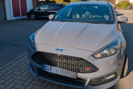 Ford Focus 192.200 km 10.900 &euro; Rheda Wiedenbrück 33378