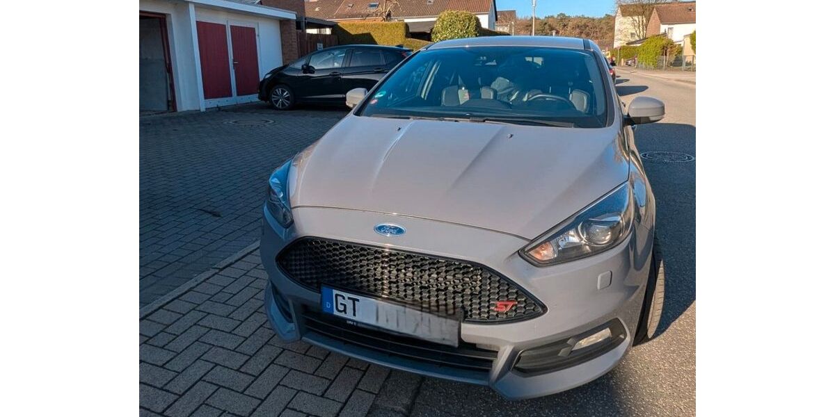 Ford Focus 192.200 km 11.500 &euro; Rheda Wiedenbrück 33378