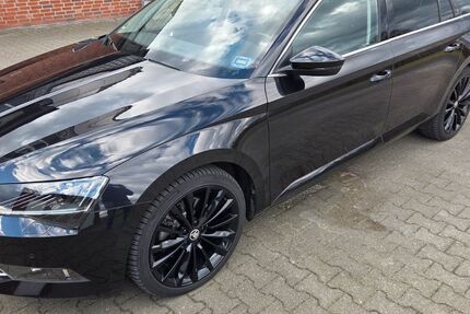 Skoda Superb 85.000 km 19.750 &euro; Rietberg 33397