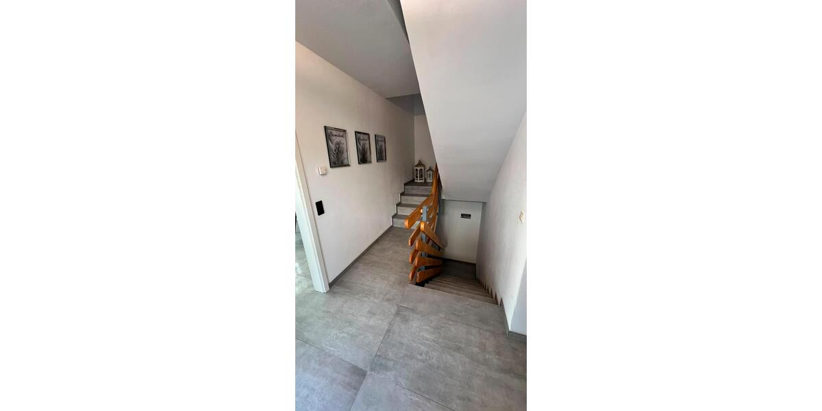 Doppelhaushälfte Lippstadt - 5 Zimmer, 151 m&sup2;, 490.000&euro; | Angebot:27194379