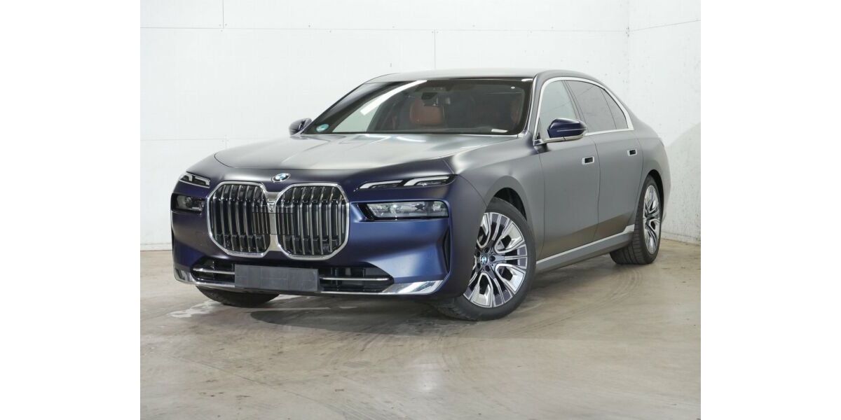 BMW 740 40.000 km 86.839 &euro; Paderborn 33100
