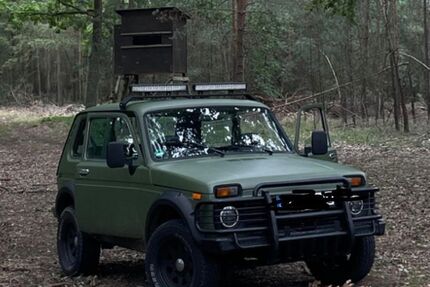 Lada Niva 56.000 km 9.999 &euro; Gütersloh 33334