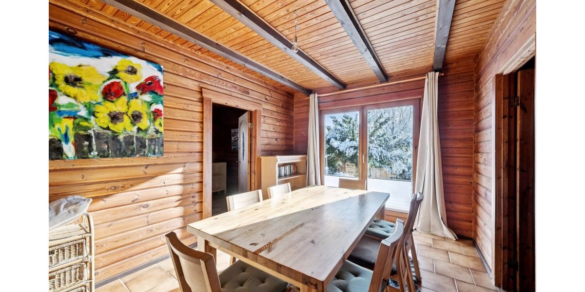 ? Charmantes Blockbohlenhaus in traumhafter Höhenlage von Warstein-Hirschberg - Einfamilienhaus Warstein | Angebot:25232863