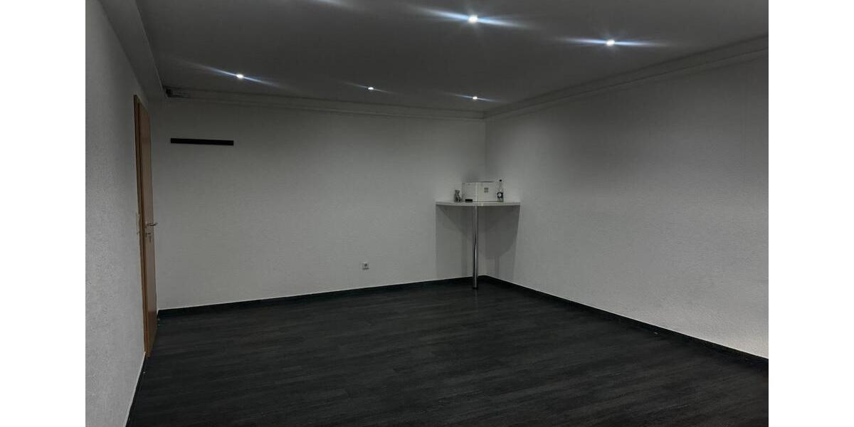 Etagenwohnung Lippstadt Overhagen - 1 Zimmer, 28 m&sup2;, 300&euro; | Angebot:25920019