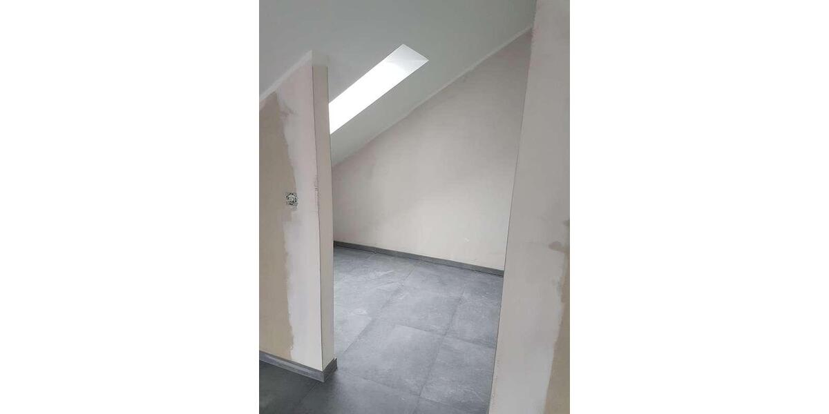 Dachgeschoßwohnung Hövelhof - 3 Zimmer, 97 m&sup2;, 1.050&euro; | Angebot:25853493