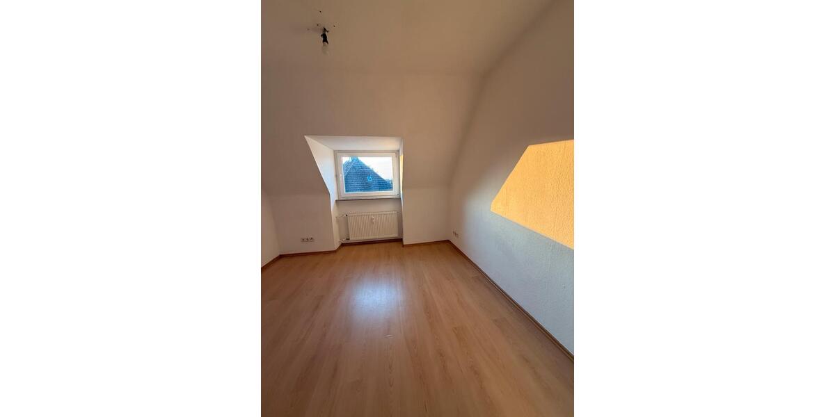 Dachgeschoßwohnung Soest - 4 Zimmer, 72 m&sup2;, 721&euro; | Angebot:25641593