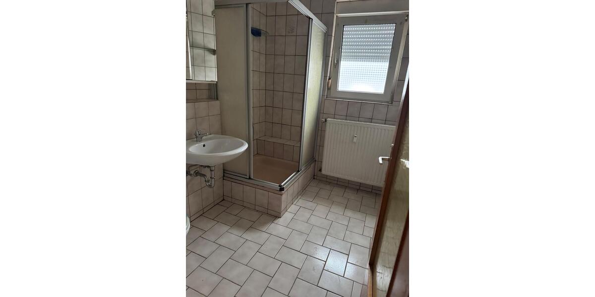 Erdgeschoßwohnung Büren - 3 Zimmer, 85 m&sup2;, 595&euro; | Angebot:25982709