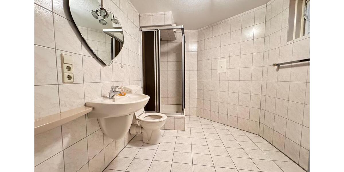 Erdgeschoßwohnung Verl - 3 Zimmer, 110 m&sup2;, 1.100&euro; | Angebot:26566426