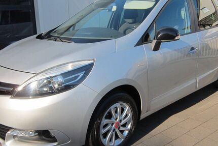 Renault Scenic 110.900 km 7.450 &euro; Paderborn 33102