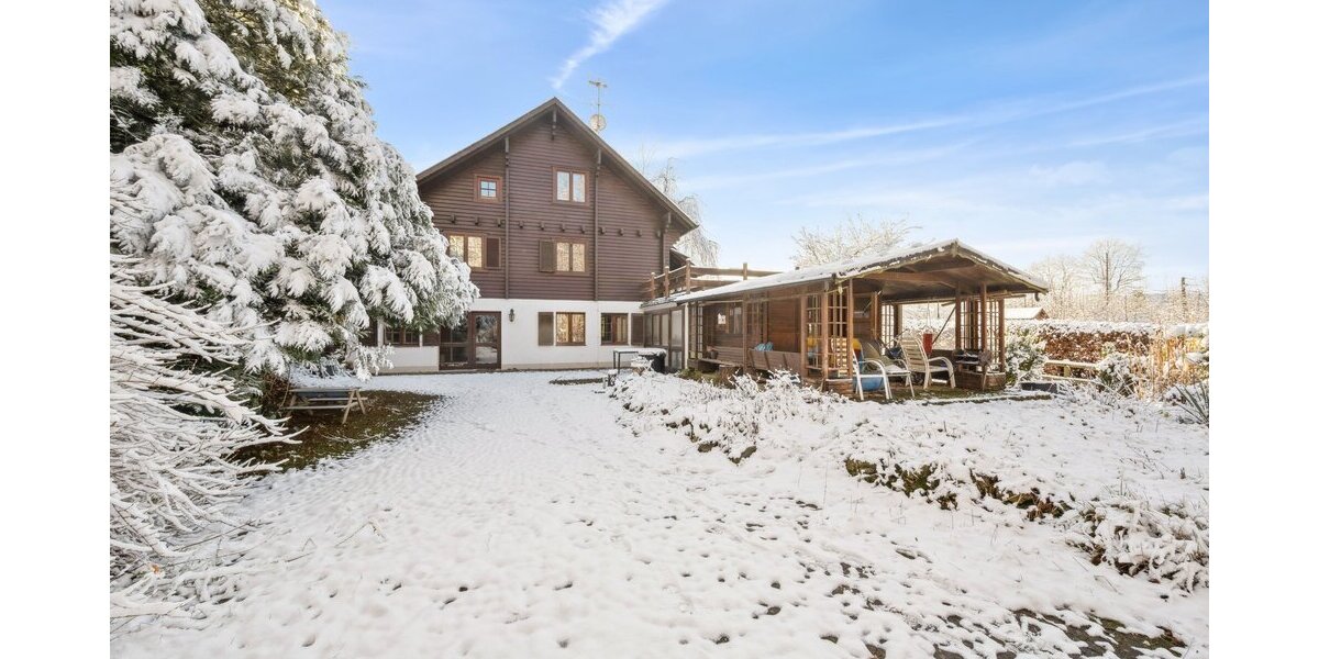 ? Charmantes Blockbohlenhaus in traumhafter Höhenlage von Warstein-Hirschberg - Einfamilienhaus Warstein | Angebot:25232863