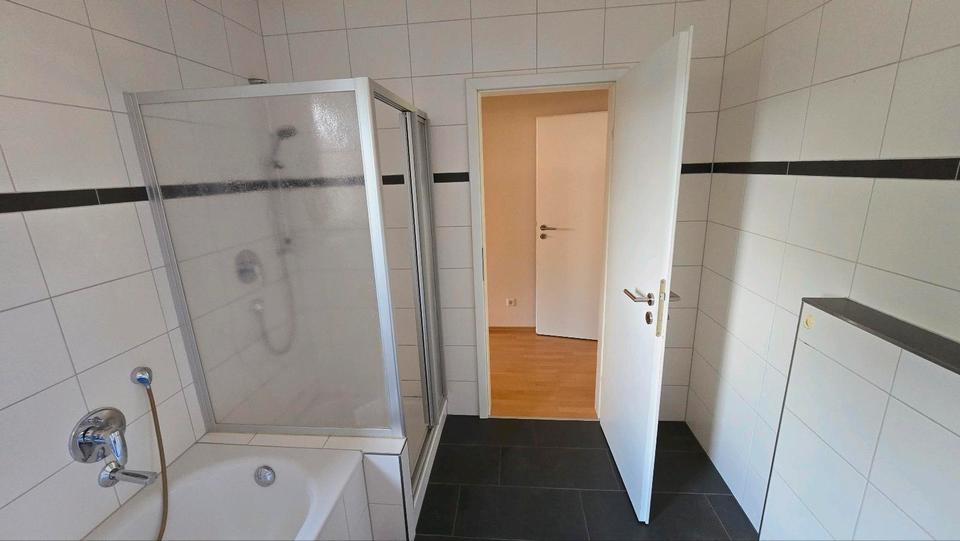 Etagenwohnung Gütersloh - 3 Zimmer, 117 m&sup2;, 1.200&euro; | Angebot:25865891