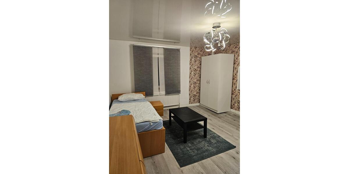 Etagenwohnung Lippstadt - 15 Zimmer, 20 m&sup2;, 400&euro; | Angebot:25131718