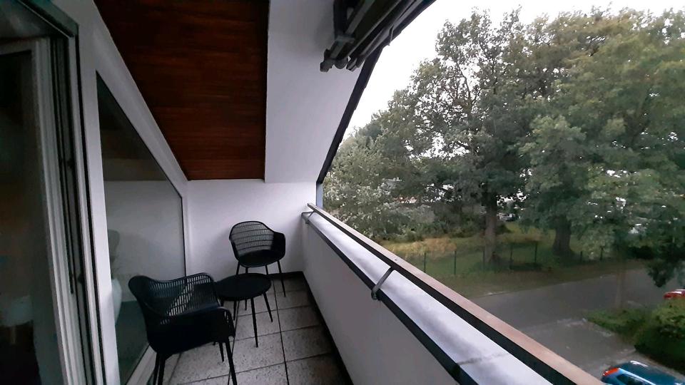 Dachgeschoßwohnung Lippstadt Overhagen - 3 Zimmer, 82 m&sup2;, 986&euro; | Angebot:25968672