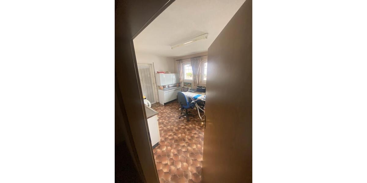 Erdgeschoßwohnung Warstein - 5 Zimmer, 144 m&sup2;, 228.000&euro; | Angebot:24651771