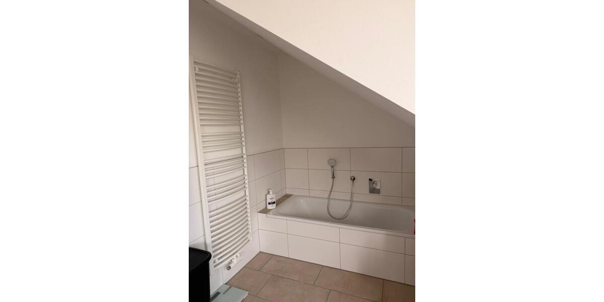 Dachgeschoßwohnung Verl - 3 Zimmer, 80 m&sup2;, 960&euro; | Angebot:26621328
