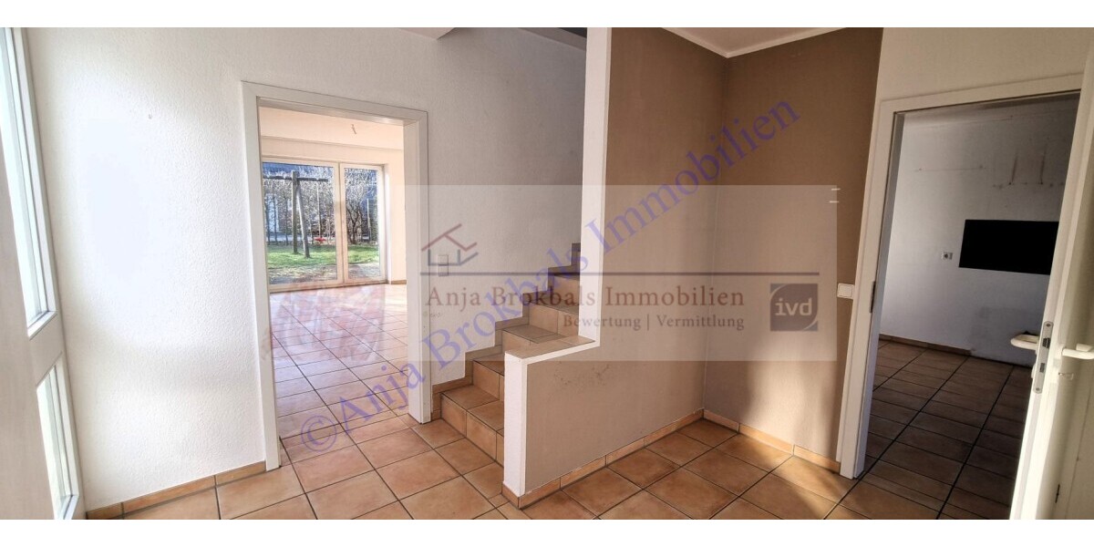 Junge DHH mit Garage Nähe Theater Gütersloh - provisionsfrei für Käufer - Doppelhaushälfte Gütersloh | Angebot:26125042