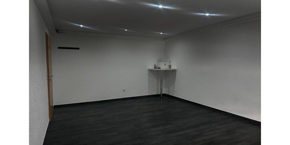 Etagenwohnung Lippstadt Overhagen - 1 Zimmer, 28 m&sup2;, 300&euro; | Angebot:26084391