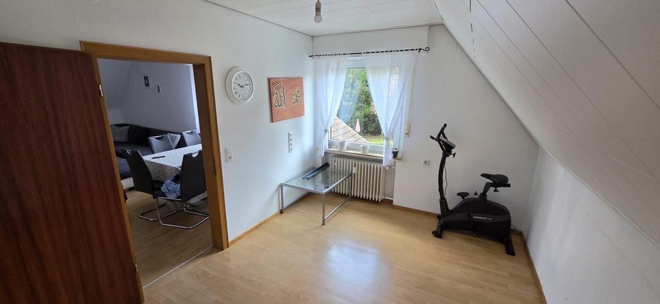 Dachgeschoßwohnung Gütersloh - 4 Zimmer, 90 m&sup2;, 855&euro; | Angebot:26001858